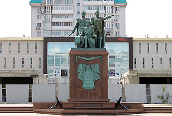Памятник основателям города Новороссийск